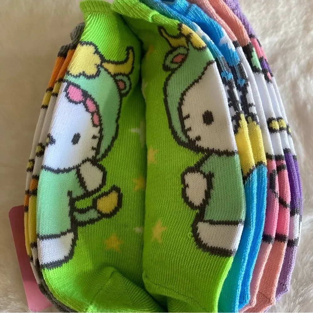 Hello Kitty 5 Pair Zodiac No Show Socks Astrology Horoscope NWT Women's